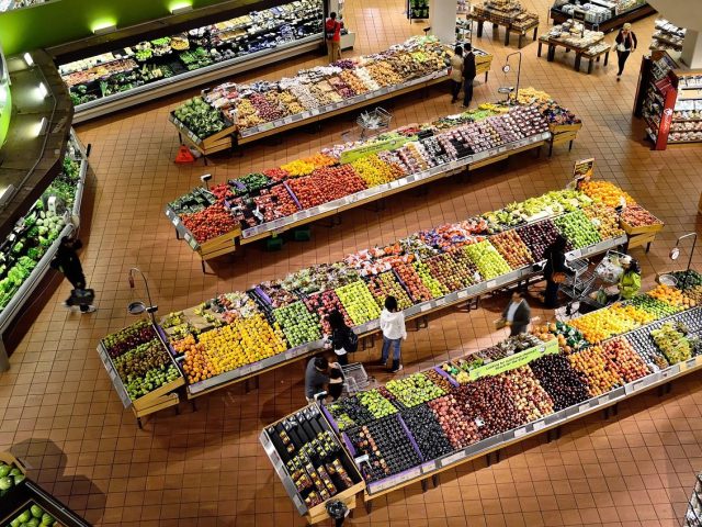 Économiser sur les courses en famille