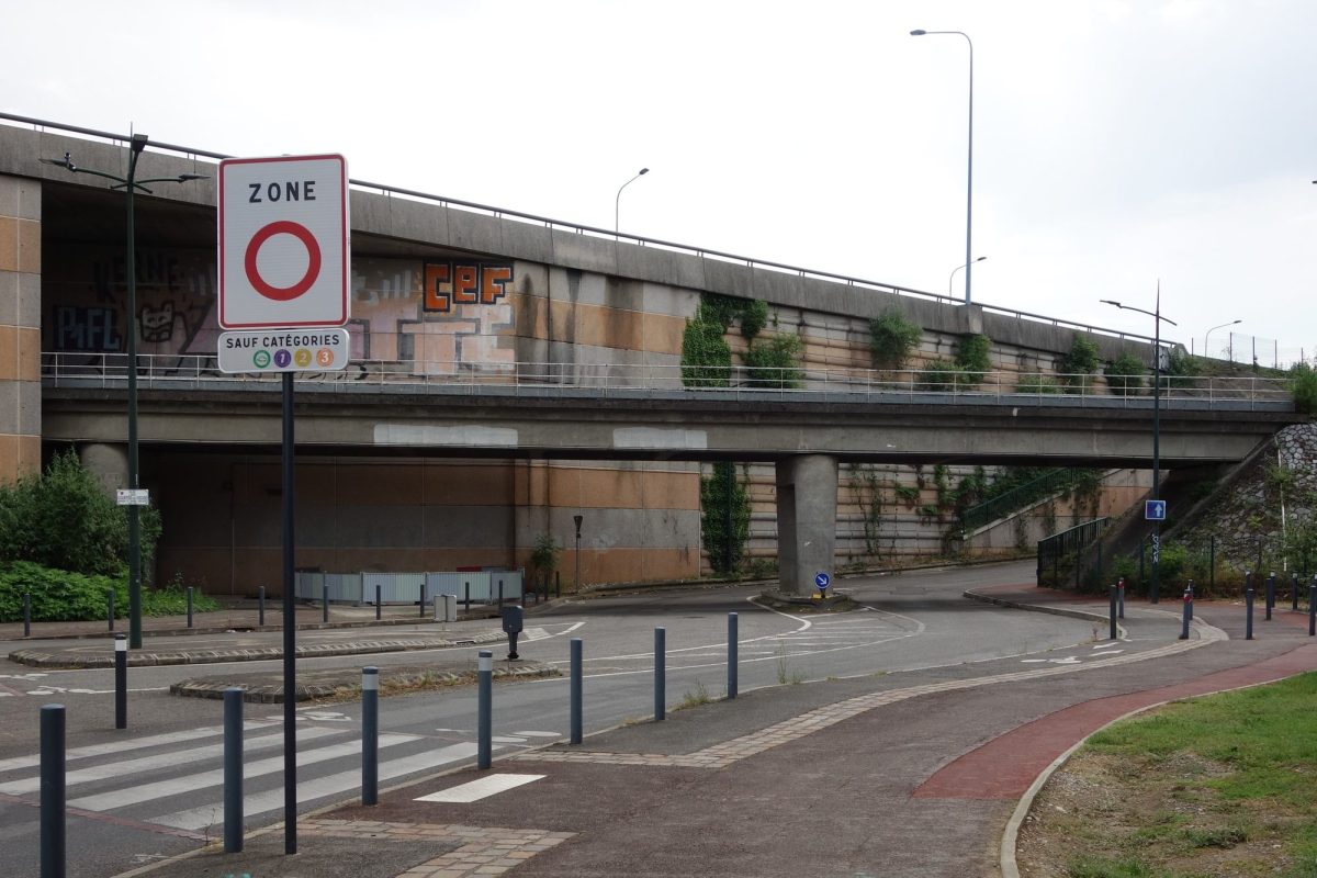 2026 : Préparez-vous à ces nouvelles vignettes obligatoires sur votre pare-brise !
