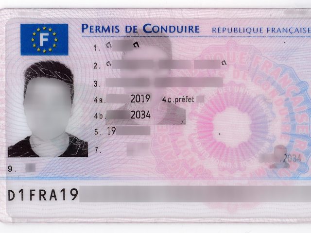 Migrer vers le nouveau permis de conduire au format carte bancaire