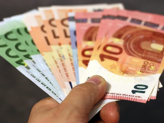 Nouvelles obligations pour les dons d&rsquo;argent en France : ce que vous devez savoir