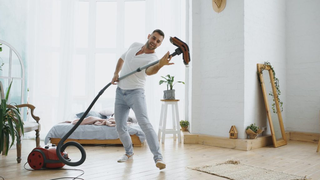 Meilleurs aspirateurs pour la poussière domestique