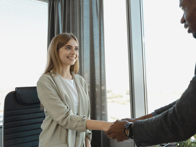 Comment décrocher un emploi saisonnier pour les fêtes de fin d&rsquo;année ?